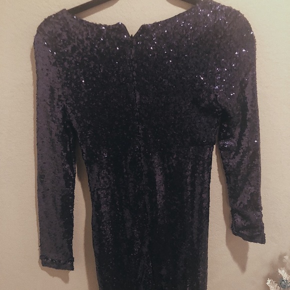Wyldr Sequin Holiday Dress - Picture 2 of 3